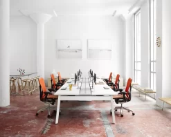 Vitra Ball Clock Klok Ø33 Multi Colour -Meubel Speciaal Winkel x886x886 EN MIR P 20130301 002 G.jpg.pagespeed.ic .ag4A7tb Jr