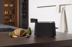 Alessi Plissé Broodrooster Rood -Meubel Speciaal Winkel x886x886 alessi pliss broodrooster9.jpg.pagespeed.ic .ozQdnxmXEZ 1