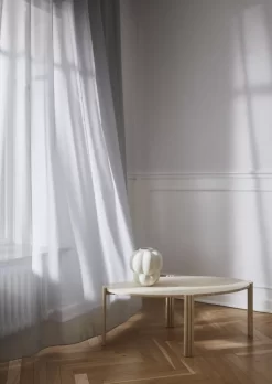 AYTM Tribus Ovaal Salontafel Black/light Sand -Meubel Speciaal Winkel x886x886 aytm uva vaas 207.jpg.pagespeed.ic .y3Vy46bDoz