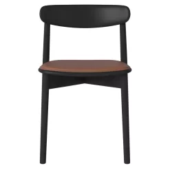 Bolia Merge Eetkamerstoel Met Zitkussen Zwart Eiken Quattro Cognac