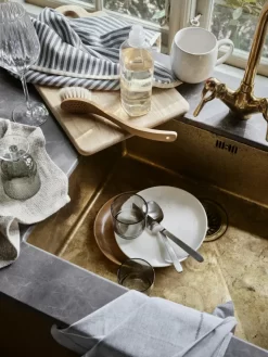 Broste Copenhagen Herman Theedoek Maritime Blue -Meubel Speciaal Winkel x886x886 broste copenhagen herman theedoek4.jpg.pagespeed.ic .ZDkUWf8KG0