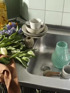 Broste Copenhagen Grød Diep Bord Ø22 9 Broste Copenhagen Grød Diep Bord Ø22 -Meubel Speciaal Winkel x886x886 broste copenhagen iris keukendoek4.jpg.pagespeed.ic .leVTkM4KAh