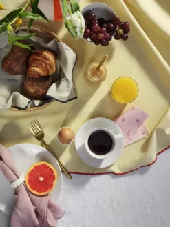 Broste Copenhagen Wilhelmina Tafelkleed Ø200 Light Yellow -Meubel Speciaal Winkel x886x886 broste copenhagen tvis bestekset 16 delig3.jpg.pagespeed.ic .pTA6KTGo8p