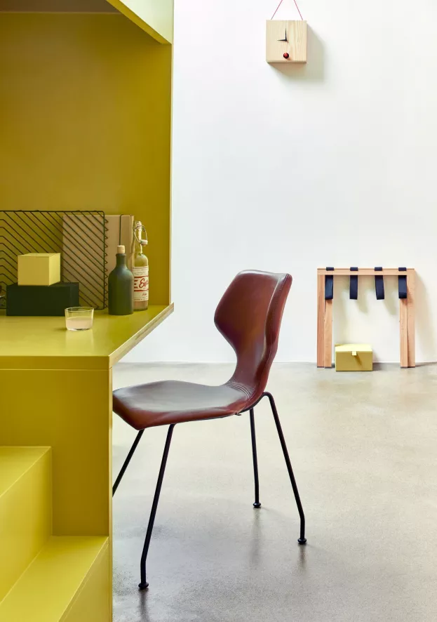 Design On Stock Cavalletta Stoel, Onderstel Zwart, Stof Ploegwool Amaranth 8 Design On Stock Cavalletta Stoel, Onderstel Zwart, Stof Ploegwool Amaranth - Afbeelding 6