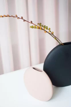 FÉST Obi Vaas L Zwart -Meubel Speciaal Winkel x886x886 f st obi vaas l nude3.jpg.pagespeed.ic .upm3CUtjv6