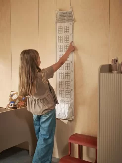 Ferm Living Abode Groeimeter Speelgoed -Meubel Speciaal Winkel x886x886 ferm living abode groeimeter speelgoed1.jpg.pagespeed.ic .hJOMIkF KT