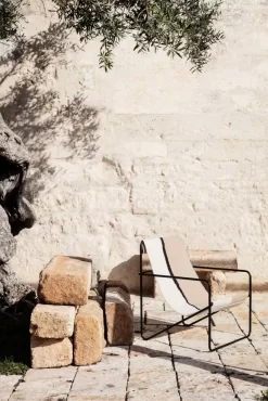 Ferm Living Desert Fauteuil Zwart Onderstel Black/Soil -Meubel Speciaal Winkel x886x886 ferm living desert stoel zwart onderstel3.jpg.pagespeed.ic .SxLbEraeRt