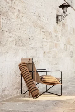 Ferm Living Desert Fauteuil Zwart Onderstel Black/Soil -Meubel Speciaal Winkel x886x886 ferm living desert stoel zwart onderstel4.jpg.pagespeed.ic .Ez wT9UPGt