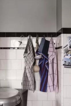 Ferm Living Hale Yarn-dyed Theedoek Olive/green 34 Ferm Living Hale Yarn-dyed Theedoek Olive/green -Meubel Speciaal Winkel x886x886 ferm living hale yarn dyed theedoek22.jpg.pagespeed.ic .wAAuULrDoO 1