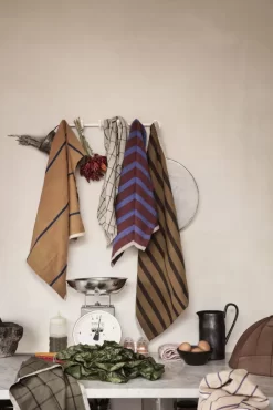 Ferm Living Hale Yarn-dyed Theedoek Faded Blue/Burgundy -Meubel Speciaal Winkel x886x886 ferm living hale yarn dyed theedoek26.jpg.pagespeed.ic .mTdyKq82f6