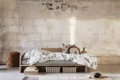 Ferm Living Dot Tufted Kussen Camel/Red -Meubel Speciaal Winkel x886x886 ferm living paper pulp opbergboxen set van 22.jpg.pagespeed.ic .AO9NO6pa1R 1