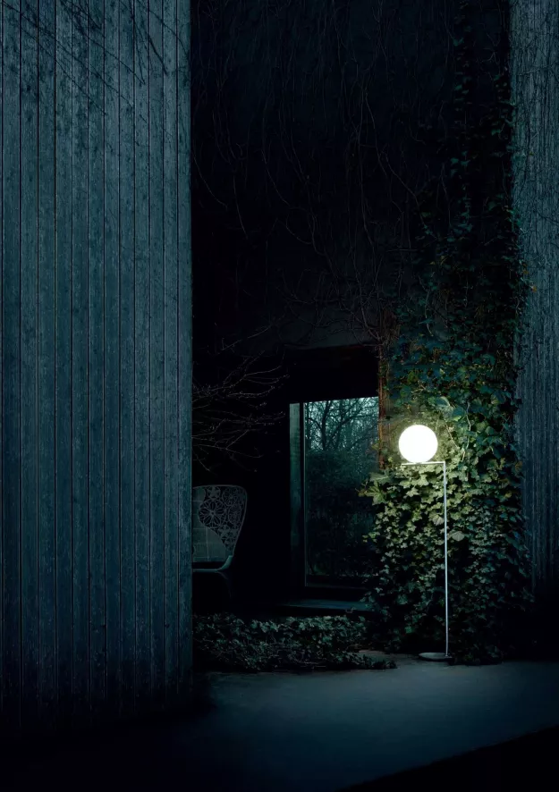 Flos IC Lights F1 Outdoor Vloerlamp Donkerbruin, Voet Beige 4 Flos IC Lights F1 Outdoor Vloerlamp Donkerbruin, Voet Beige - Afbeelding 2