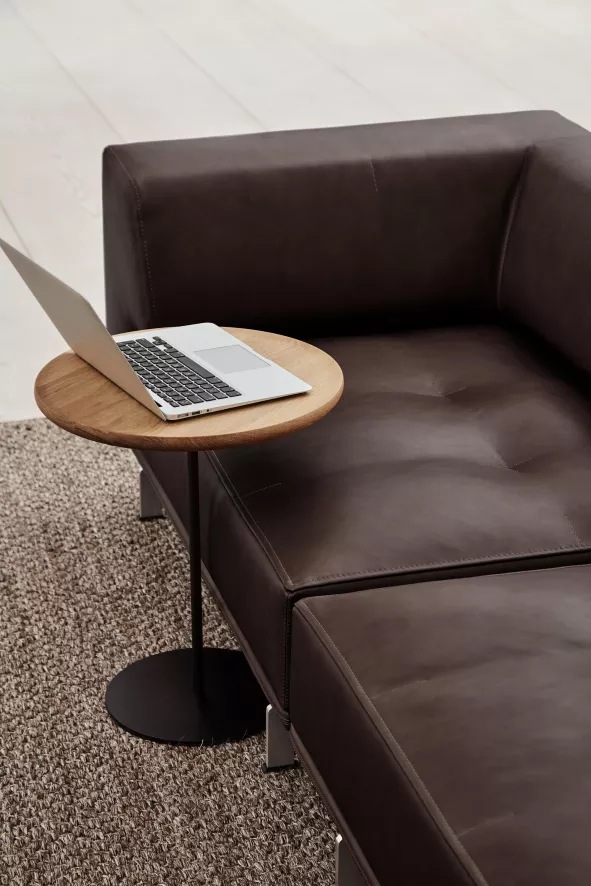 Fredericia Pal Bijzettafel Zwart Onderstel 44 Oak 8 Fredericia Pal Bijzettafel Zwart Onderstel 44 Oak - Afbeelding 6