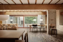 Gubi Coco Stoel Stapelbaar Zwart Essen 29 Gubi Coco Stoel Stapelbaar Zwart Essen -Meubel Speciaal Winkel x886x886 gubi coco stoel stapelbaar13.jpg.pagespeed.ic .SVv60JwdR2