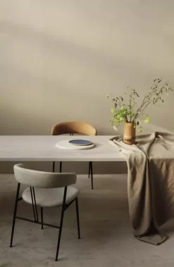 Gubi Violin Gestoffeerd Eetkamerstoel SÃ¸rensen Dunes Leer -Meubel Speciaal Winkel x886x886 gubi violin gestoffeerd eetkamerstoel9.jpg.pagespeed.ic .fh0kMhwjBQ