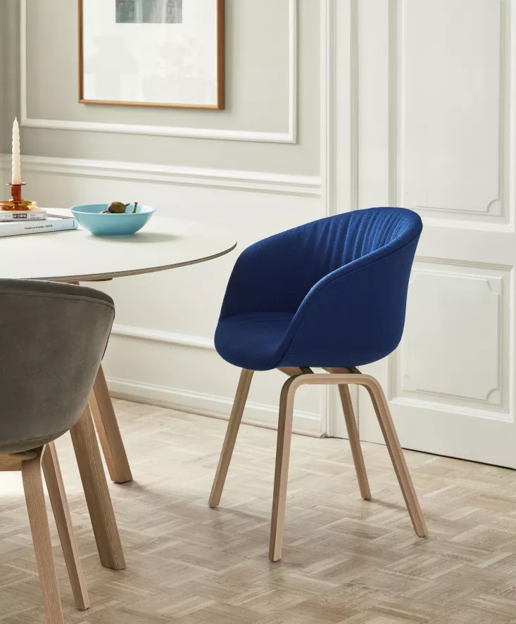 Hay Copenhague CPH25 Tafel 140, Gezeept Eiken, Groen Linoleum 10 Hay Copenhague CPH25 Tafel 140, Gezeept Eiken, Groen Linoleum - Afbeelding 8