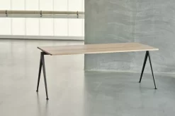 Hay Pyramid 01 Tafel 140x65 Helder Gelakt, Beige Onderstel -Meubel Speciaal Winkel x886x886 hay pyramid 01 tafel 200x751.jpg.pagespeed.ic .A2PnyFEW1A