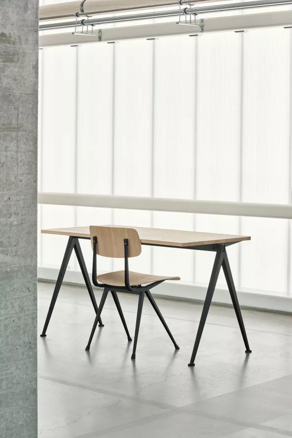 Hay Result Stoel Helder Gelakt, Beige Onderstel 11 Hay Result Stoel Helder Gelakt, Beige Onderstel - Afbeelding 9