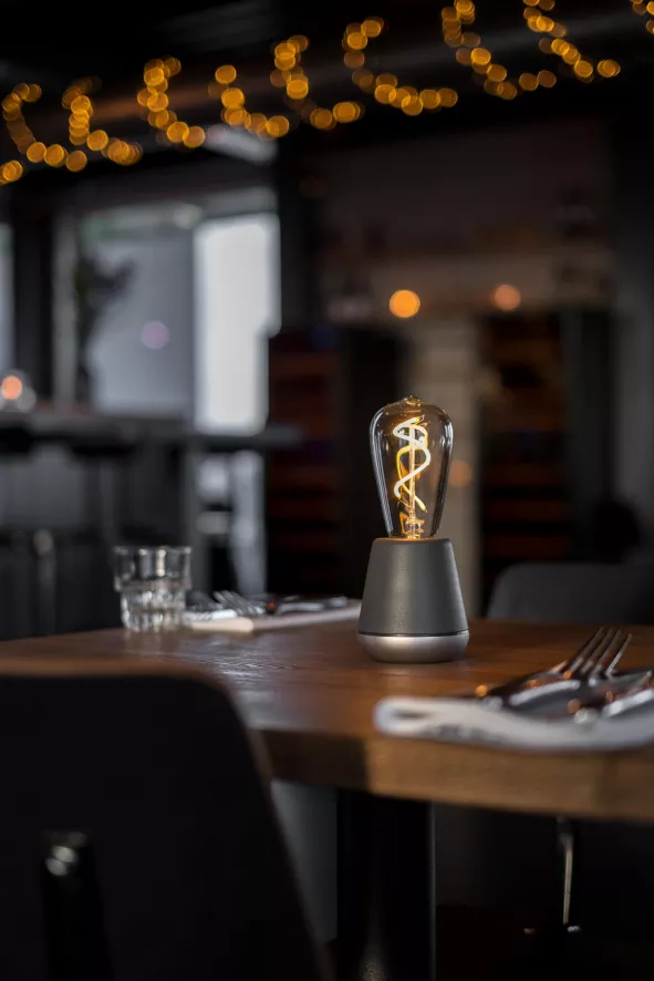 Humble One Aluminium Tafellamp Oplaadbaar Zilver 18 Humble One Aluminium Tafellamp Oplaadbaar Zilver - Afbeelding 16