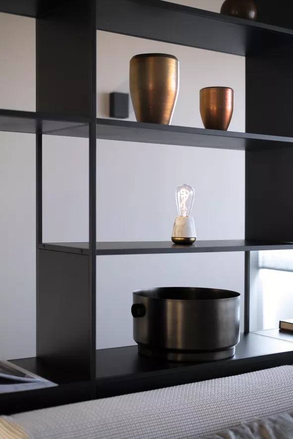 Humble One Aluminium Tafellamp Oplaadbaar Zilver 17 Humble One Aluminium Tafellamp Oplaadbaar Zilver - Afbeelding 15