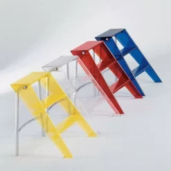 Kartell Upper Keukentrap Kristal -Meubel Speciaal Winkel x886x886 kar 0703072 blw kartell upper sfeer1 600x600.jpg.pagespeed.ic .SEw2XKUDHf