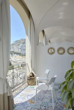 Kartell A.I. Stoel Wit -Meubel Speciaal Winkel x886x886 kartell a i stoel3.jpg.pagespeed.ic .j hdwXn5M