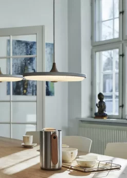 LE KLINT Soleil Hanglamp Ø50 Medium Silver Cloud 33 LE KLINT Soleil Hanglamp Ø50 Medium Silver Cloud -Meubel Speciaal Winkel x886x886 le klint soleil hanglamp medium5.jpg.pagespeed.ic .dPPBPXuWQR