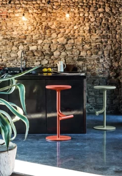 Magis Tibu Verstelbare Barkruk Beige -Meubel Speciaal Winkel x886x886 magis tibu kruk sfeer 1.jpg.pagespeed.ic .PgqwfYKnh6