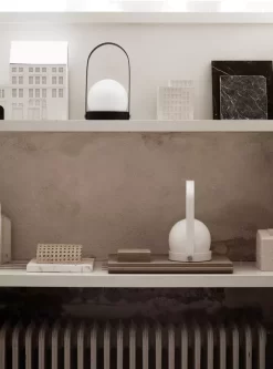 Audo Copenhagen Carrie Tafellamp LED Oplaadbaar Leer Bronzed Brass -Meubel Speciaal Winkel x886x886 menu carrie tafellamp led16.jpg.pagespeed.ic .7v9Xba4mZf