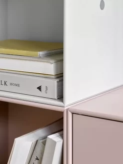 Montana Mini Wandkast Met Deur Rhubarb -Meubel Speciaal Winkel x886x886 montana mini wandkast open22.jpg.pagespeed.ic .53pPC1p4yG