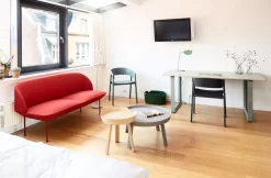 Muuto 70/70 Bureau 170x85 Grijs -Meubel Speciaal Winkel x886x886 muuto 7070 tafel sfeer.jpg.pagespeed.ic .diO9WNDmYI