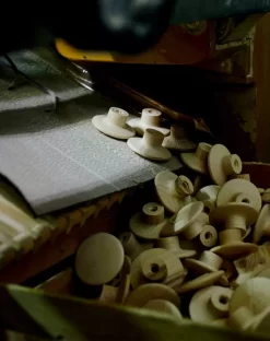 Muuto The Dots Haak 5 Stuks Off-White -Meubel Speciaal Winkel x886x886 muuto the dots haak 5 stuks8.jpg.pagespeed.ic .od9hkirwUs