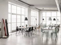 Muuto Base Tafel 250x90 Wit/eiken -Meubel Speciaal Winkel x886x886 muuto visu stoel houten sfeer 4 1.jpg.pagespeed.ic .6b3mNLt1VJ