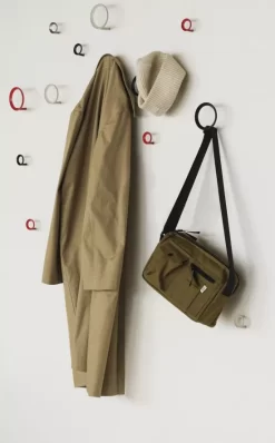 Normann Copenhagen Loop Haak Ø7.8 Medium Warm Grey -Meubel Speciaal Winkel x886x886 normann copenhagen loop haak small5.jpg.pagespeed.ic .efgEQIjIJ3 1