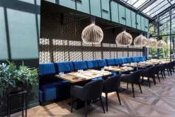 Vitra Softshell Stoel Met Zwart Onderstel, Plano 81 -Meubel Speciaal Winkel x886x886 restaurantmezger.jpg.pagespeed.ic .yEeVL1HE7f