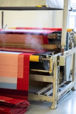 Røros Tweed Mello Plaid 150x210 Lemon Yellow 23 Røros Tweed Mello Plaid 150x210 Lemon Yellow -Meubel Speciaal Winkel x886x886 ror s tweed fri plaid 150x20018.jpg.pagespeed.ic .QUCYcitg3y 2