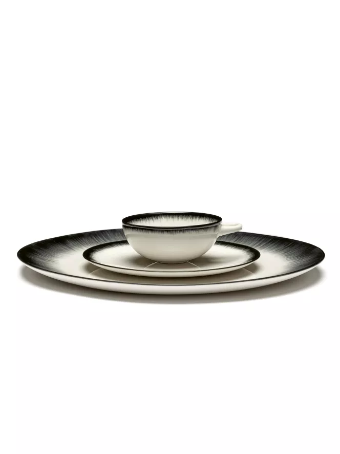 Serax Dé Tableware By Ann Demeulemeester Dinerbord Ø24 White/red 2 11 Serax Dé Tableware By Ann Demeulemeester Dinerbord Ø24 White/red 2 - Afbeelding 9