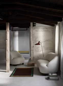 &tradition Margas LC3 Sofa Zwart Onderstel Karakorum 001 -Meubel Speciaal Winkel x886x886 tradition margas lc1 fauteuil zwart onderstel9.jpg.pagespeed.ic .84ECJf9aJk