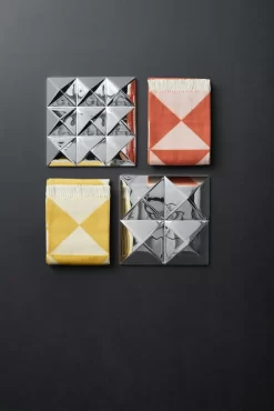 Verpan Mirror Throw Plaid 198x130 Zand -Meubel Speciaal Winkel x886x886 verpan mirror throw plaid8.jpg.pagespeed.ic .EzqtQy67PB