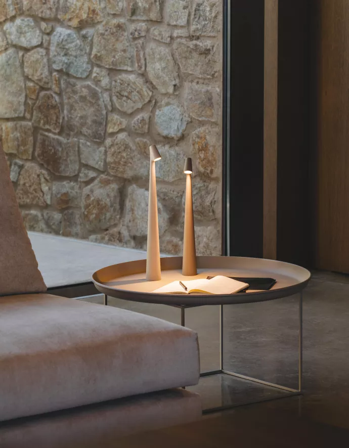 Vibia Africa 5585 Tafellamp LED Oplaadbaar Small Terra 5 Vibia Africa 5585 Tafellamp LED Oplaadbaar Small Terra - Afbeelding 3