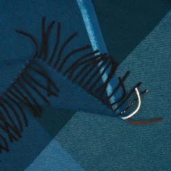 Vitra Colour Block Plaid 204x130 Bordeaux -Meubel Speciaal Winkel x886x886 vitra colour block plaid6.jpg.pagespeed.ic .aNbMf6S0V9