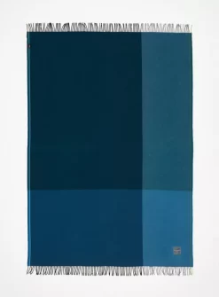 Vitra Colour Block Plaid 204x130 Bordeaux -Meubel Speciaal Winkel x886x886 vitra colour block plaid7.jpg.pagespeed.ic .kSKC Tr7tL