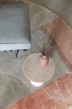 Zuiver Hilton Vloerkleed Bliss 240 Rond Grijs Roze -Meubel Speciaal Winkel x886x886 zuiver hilton vloerkleed bliss 240 rond9.jpg.pagespeed.ic .Ih0sW5nEsj